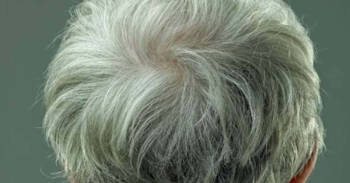 Tinta natural cobre de vez o cabelo branco - (Foto: Internet)