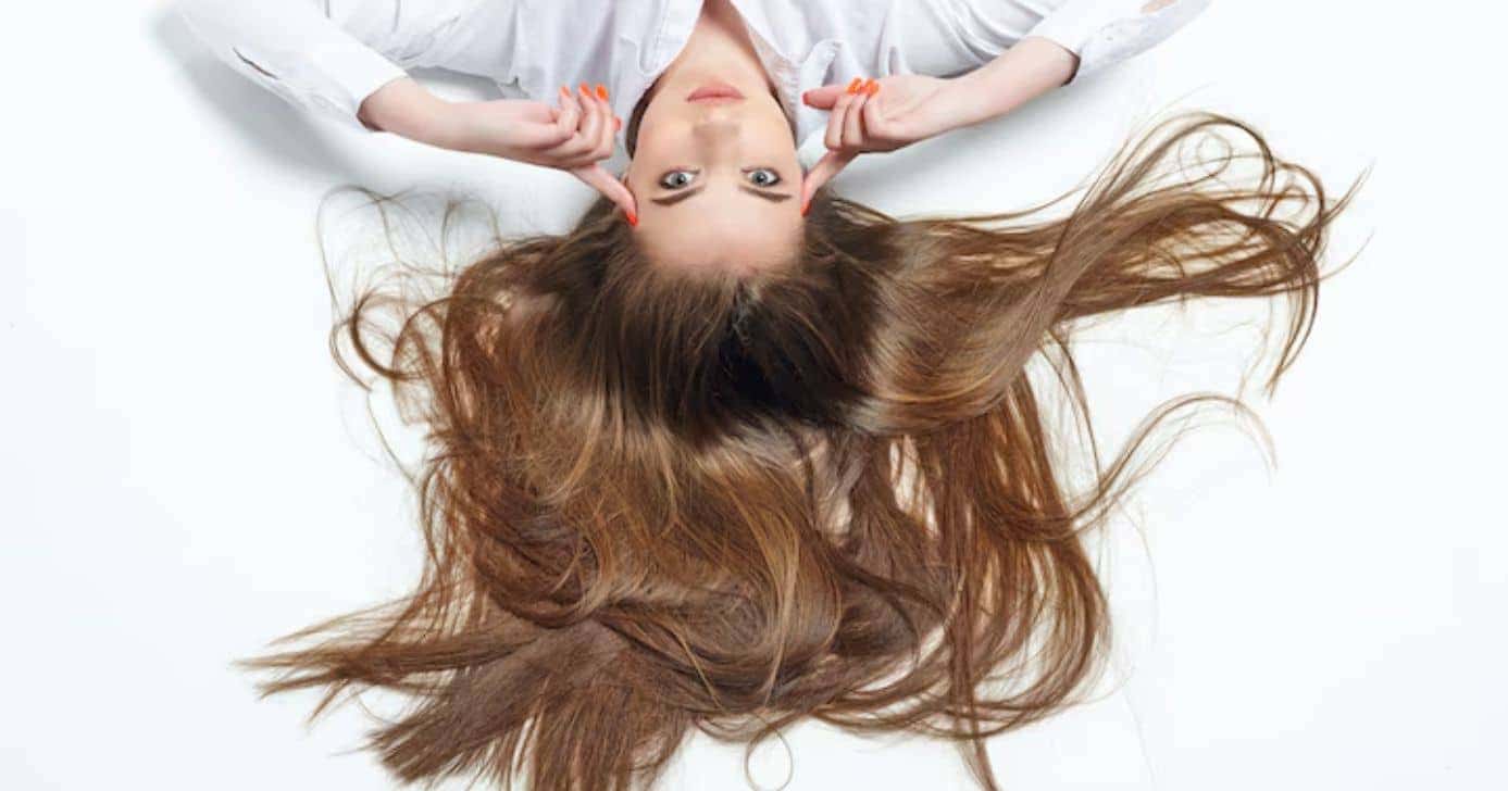 Cabelo comprido (Foto: Freepik)