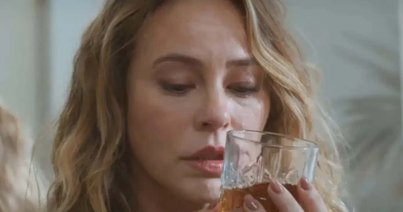 Paolla Oliveira em Vale Tudo dando vida a personagem Heleninha (Foto: Reprodução/ Internet)