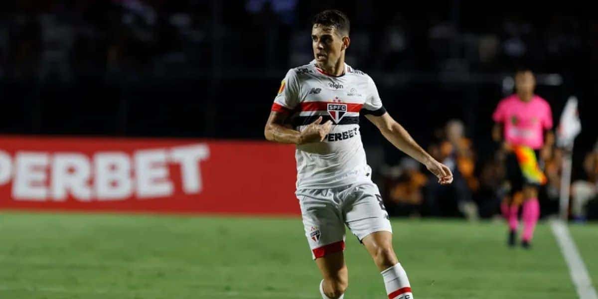 São Paulo busca reforço para substituir Oscar (Reprodução: Rubens Chiri)