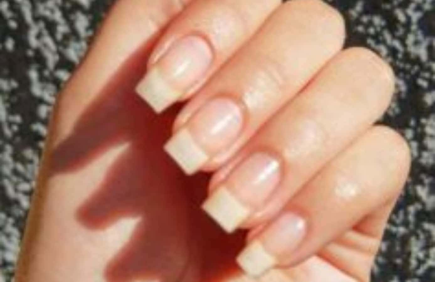 Veja como deixar suas unhas impecáveis - (Foto: Reprodução)