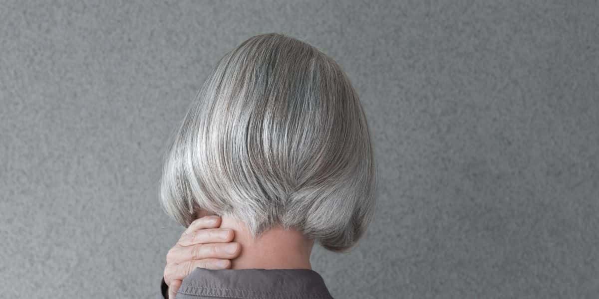Mantenha o cabelo grisalho de maneira impecável (Reprodução: Canva)