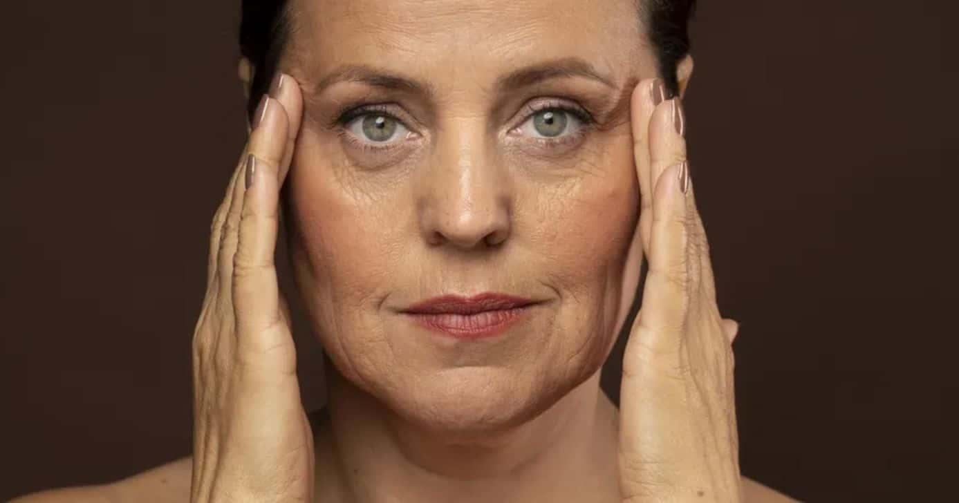 5 hábitos que fazem as mulheres envelhecerem a pele rapidamente - Foto: Internet
