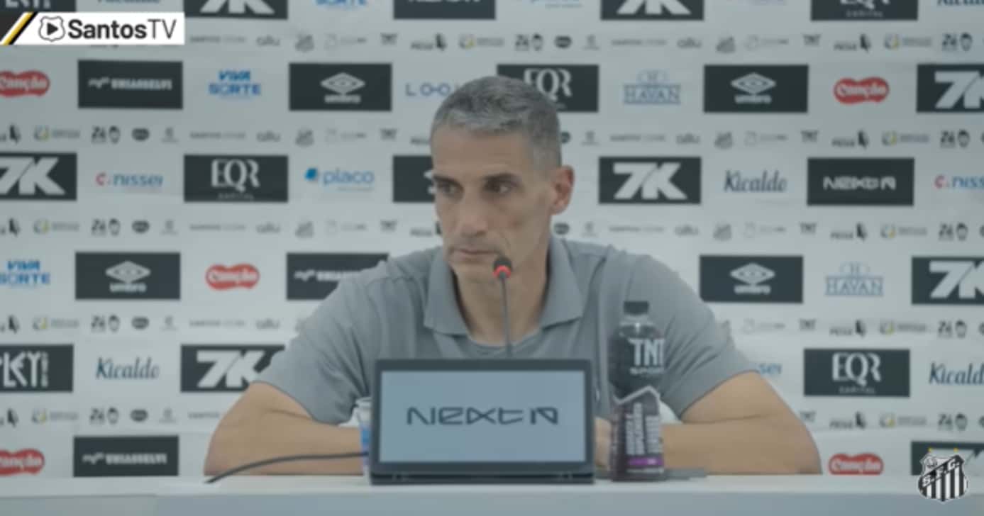 Vojvoda no Santos (Foto: Santos TV)