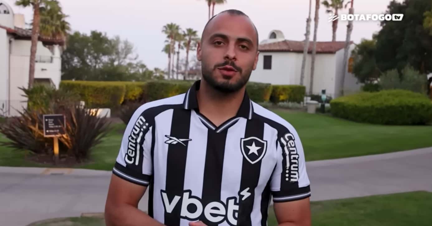 Arthur Cabral (Foto: Botafogo TV)
