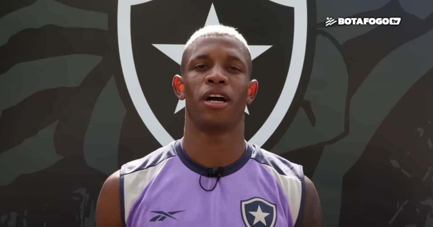 Danilo - (Foto: Botafogo TV)