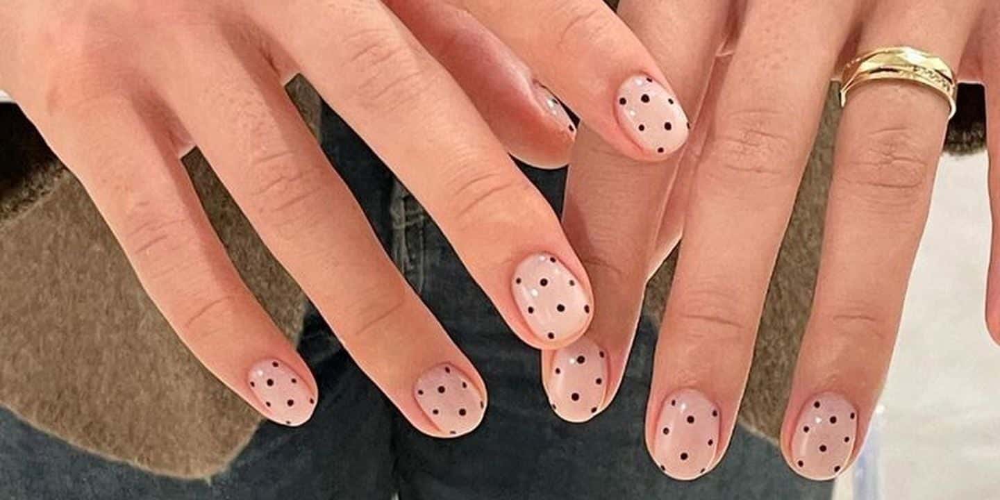 Unhas no estilo Polkadots (Foto: Reprodução/ Internet)