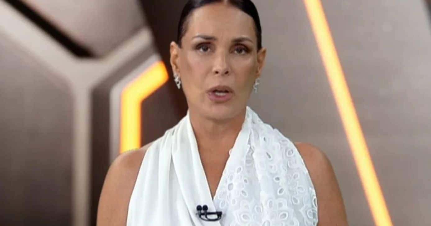 Carolina Ferraz no Domingo Espetacular (Foto: Reprodução / Record)