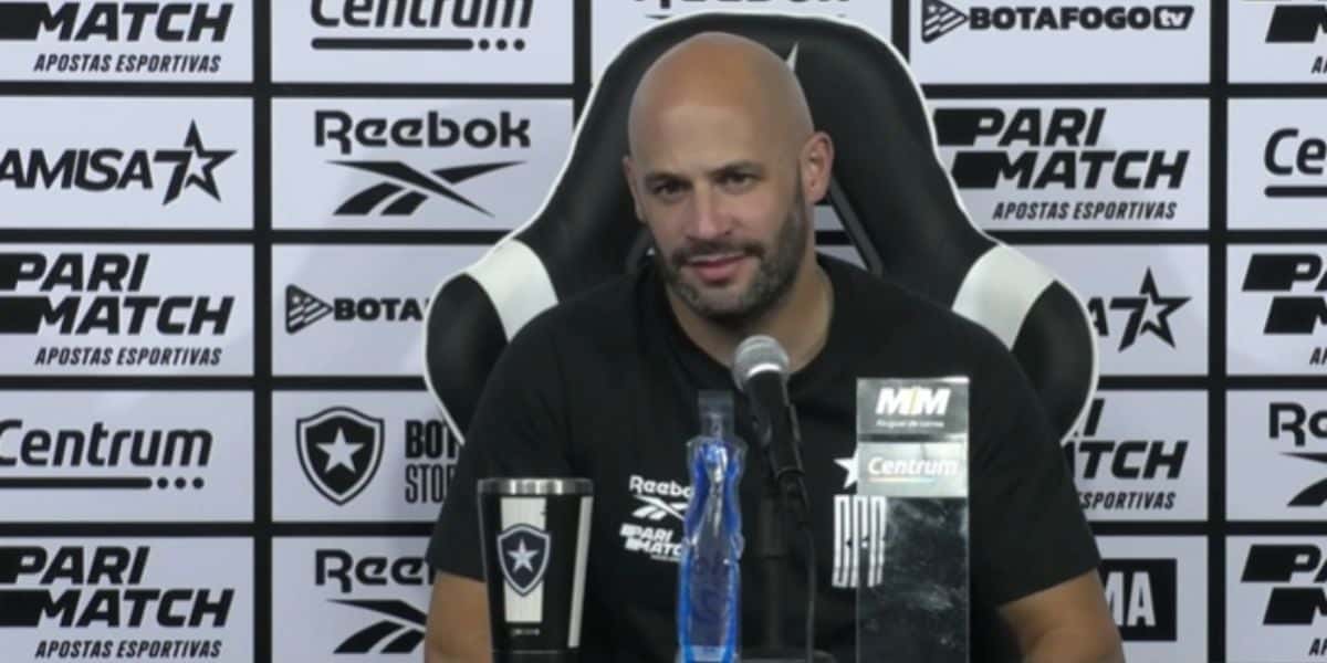 Franclim Carvalho no comando do Botafogo - (Reprodução: Youtube)