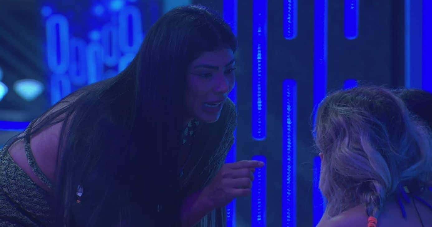 Marciele esculacha Samira no BBB26 (Foto: Reprodução/ Internet)