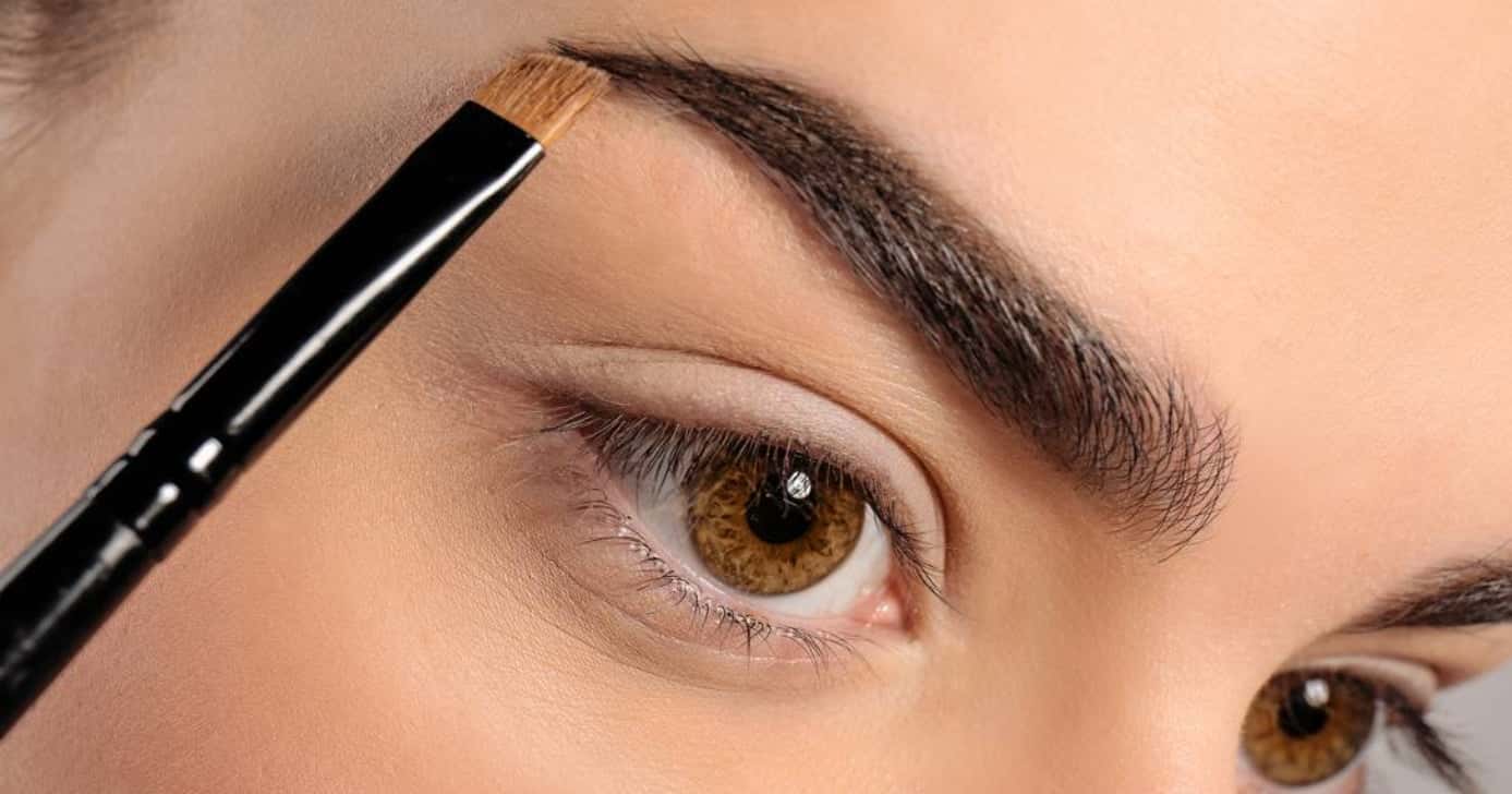 Sobrancelhas perfeitas com essas técnicas incríveis (Foto: Divulgação)