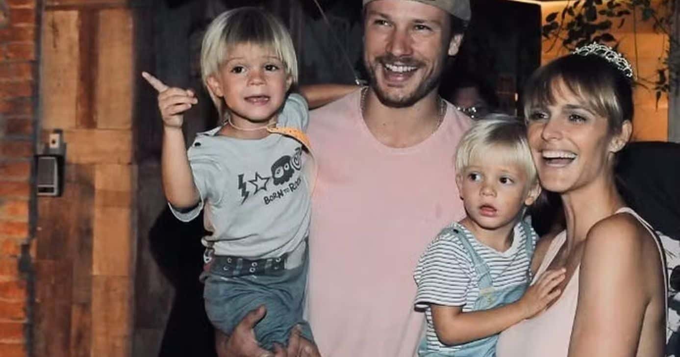 Fernanda Lima e Rodrigo Hilbert com os filhos gêmeos (Foto: Reprodução/ Instagram)
