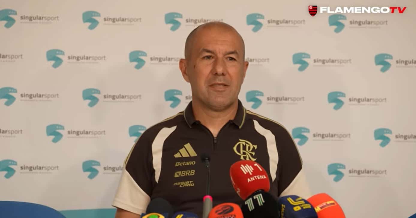 Rubro-negro escolhe jogadores para Landim (Foto: Flamengo TV)