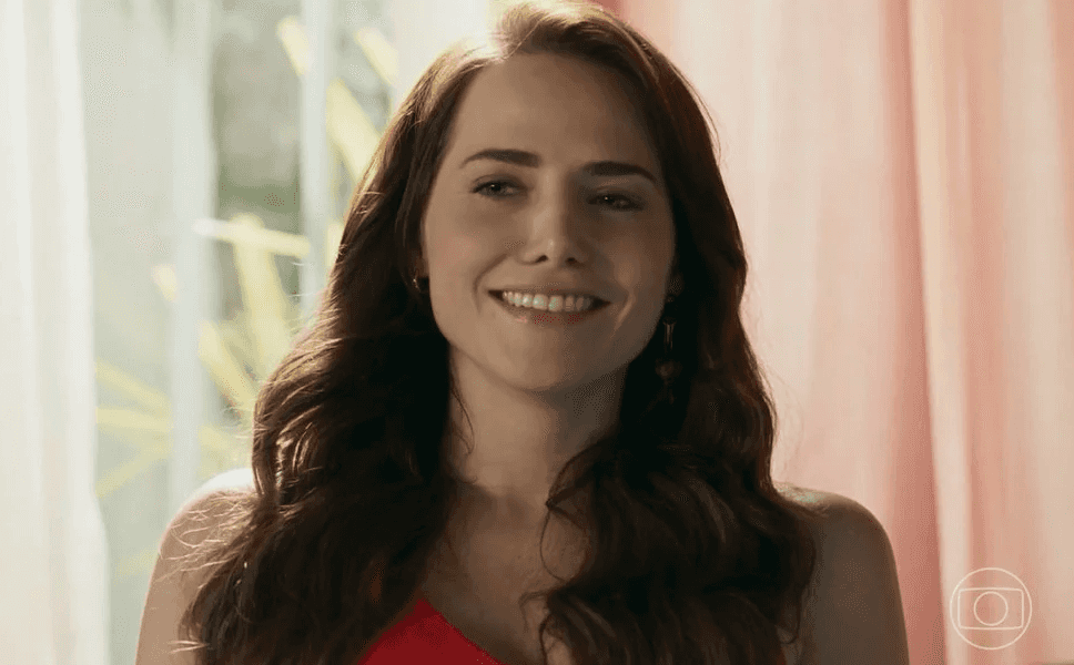 Adriana em Quem Ama Cuida (Foto: Reprodução / Globo)