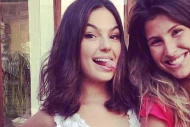 Isis Valverde e amiga
