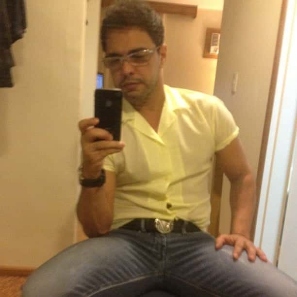 Foto do cantor foi criticada por seguidores