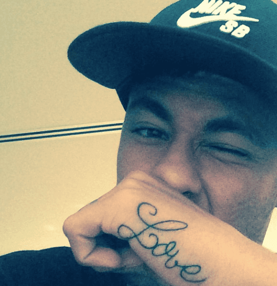 Neymar já estaria envolvido com nova namorada. Será?