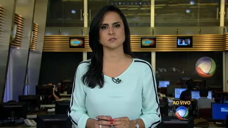 Carla Cecato apresenta o "Fala Brasil" (Foto: Reprodução)