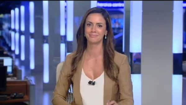 Paloma Tocci fez sua estreia na bancada do "Jornal da Band"