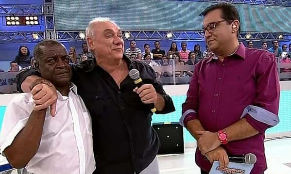 Marcelo Rezende recebe homenagem no "Domingo Show". (Foto divulgação / TV Record)