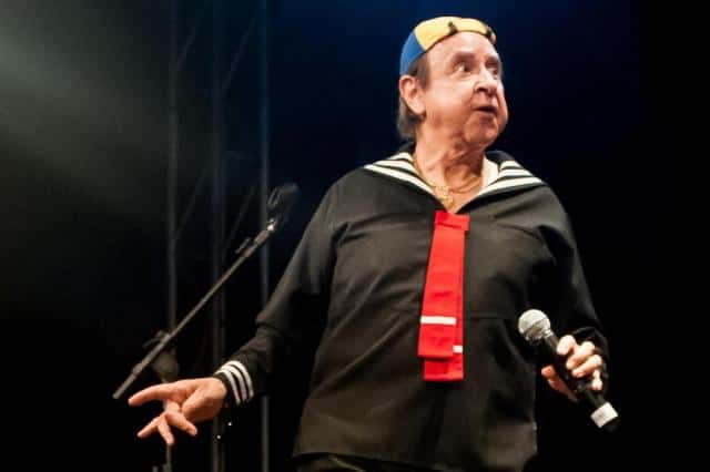 O ator comemorou o abraço que deu em Florinda (Foto: Divulgação)