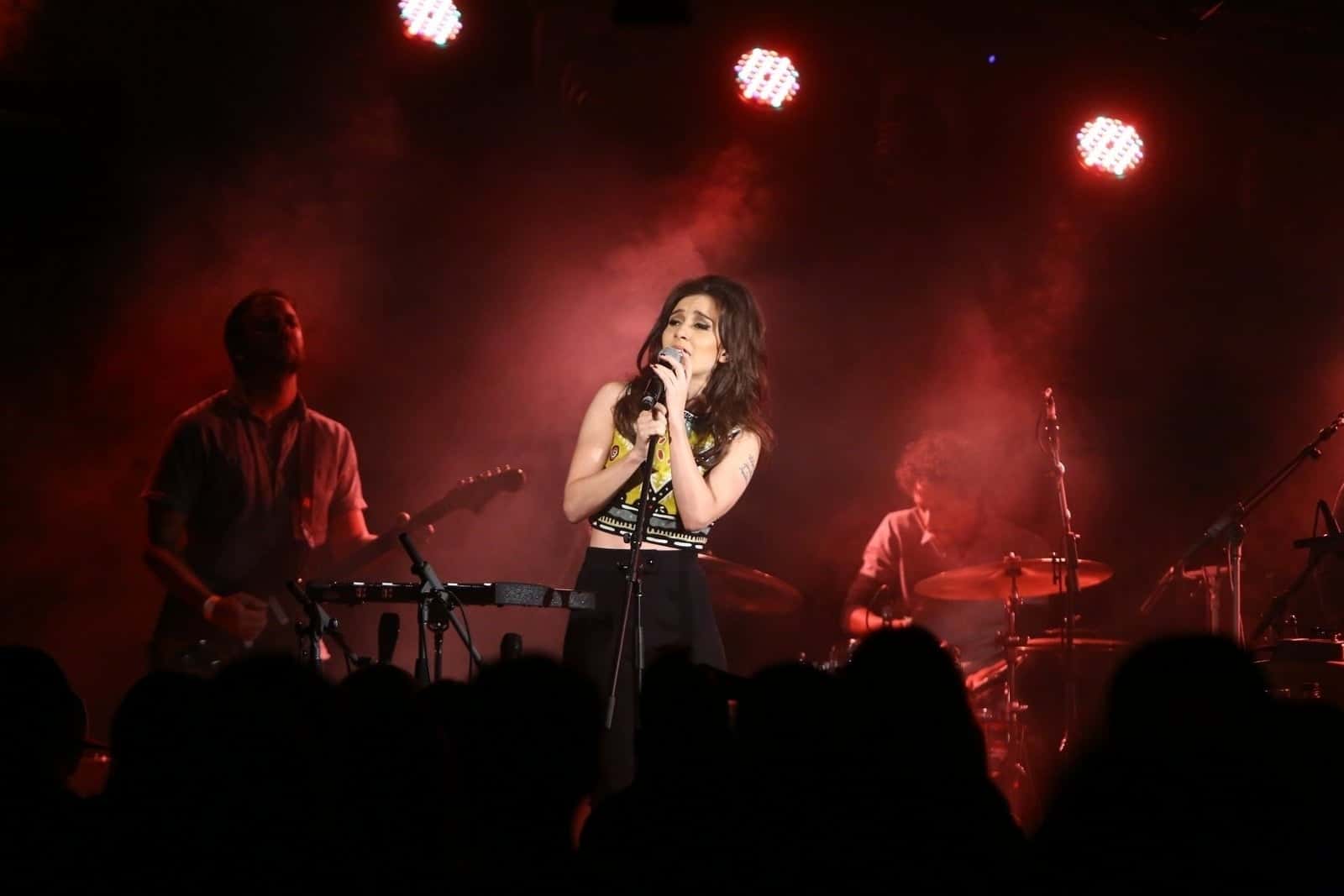 24out2014—marjorie-estiano-encanta-o-publico-carioca-com-seu-novo-show-do-cd-oito-na-miranda-na-zona-sul-do-rio-de-janeiro-nesta-sexta-feira-1414213583749_1600x1067