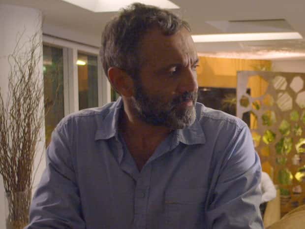 Miguel admite que quer ficar ao lado de Lígia (Foto: TV Globo)