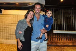 Mouhamed Harfouch juntamente com a esposa Clarissa e sua filha, Ana Flor.
