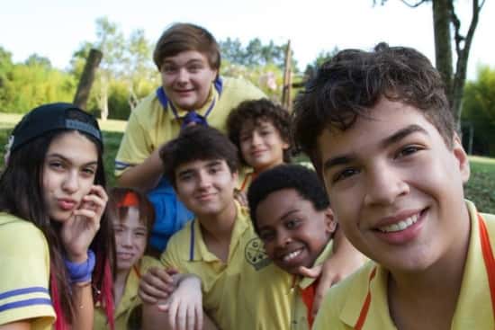 Elenco do filme durante as gravações