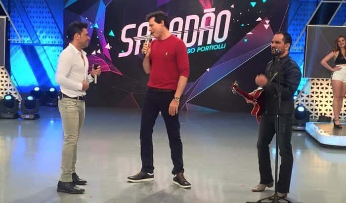 Celso Portiolli com Zezé Di Camargo & Luciano na gravação da estreia do "Sabadão" (Foto: Divulgação)