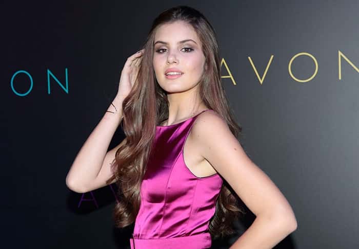 Camila Queiroz em evento VIP (Foto: Divulgação)