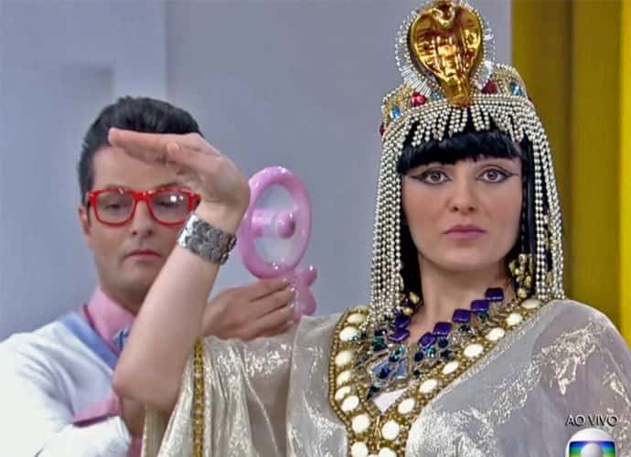 Monica Iozzi se vestiu de rainha do Egito (Foto: Reprodução)