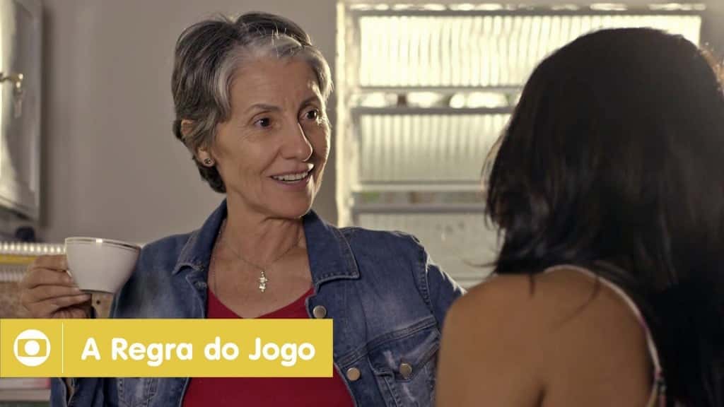 Cassia Kis é Djanira em "A Regra do Jogo" (Foto: Reprodução)