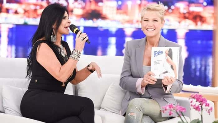 Xuxa entrevista Gretchen em seu programa (Foto: Blad Meneghel)