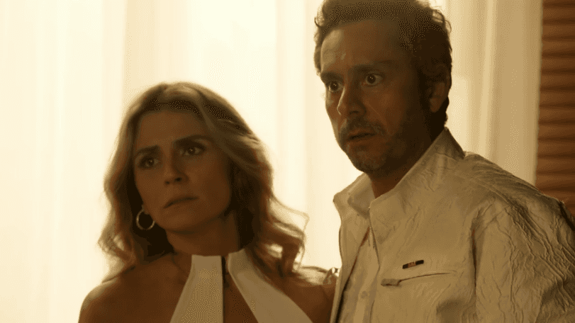 Atena (Giovanna Antonelli) e Romero (Alexandre Nero) em cena de "A Regra do Jogo" (Foto: Reprodução/Globo)
