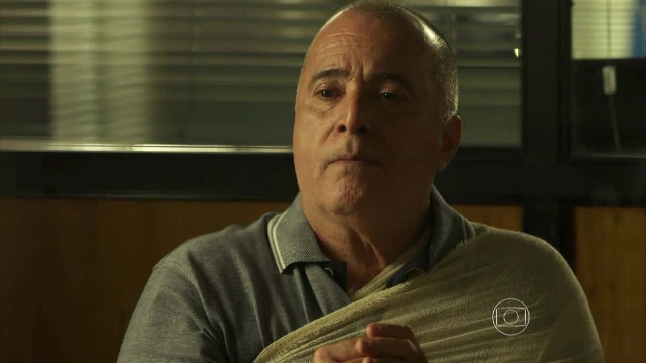 Zé Maria (Tony Ramos) em cena de "A Regra do Jogo" (Foto: Reprodução/Globo)