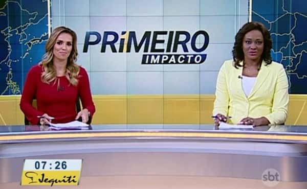 Karyn Bravo e Joyce Ribeiro no comando do "Primeiro Impacto" (Foto: Reprodução/SBT)