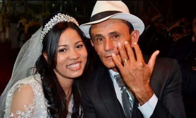 Cantora Stefhany ao lado do marido, Roberto Cardoso. Foto: arquivo pessoal/Facebook