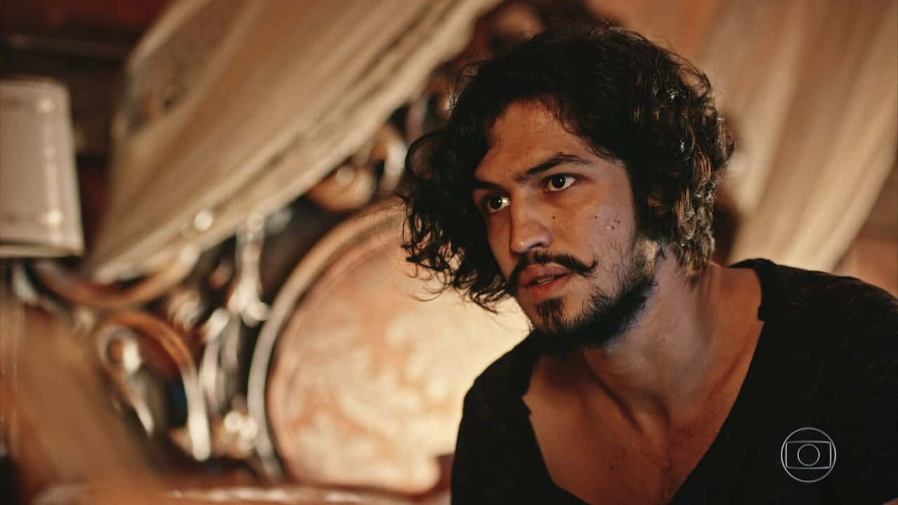 Miguel (Gabriel Leone) em cena de "Velho Chico" (Foto: Reprodução/Globo)