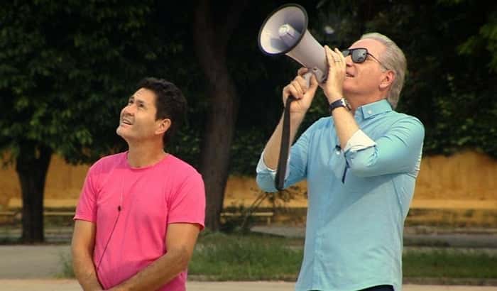 Gian e Roberto Justus no "Power Couple" de ontem (14) (Foto: Divulgação/Record)
