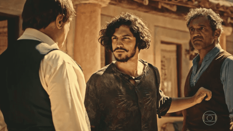 Miguel (Gabriel Leone) e Santo (Domingos Montagner) em cena de "Velho Chico" (Foto: Reprodução/Globo)