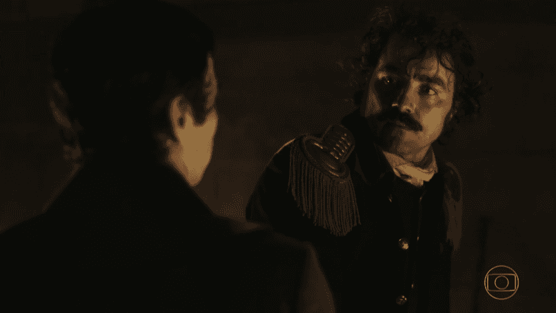 Tolentino (Ricardo Pereira) e André (Caio Blat) em cena de "Liberdade, Liberdade" (Foto: Reprodução/Globo)