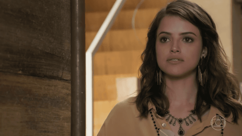 Camila (Agatha Moreira) em cena de "Haja Coração" (Foto: Reprodução/Globo)