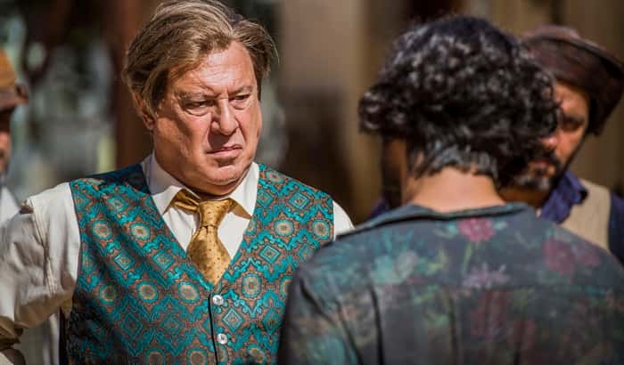 Afrânio (Antonio Fagundes) e Miguel (Gabriel Leone) se enfrentam em "Velho Chico" (Foto: Globo/Caiuá Franco)