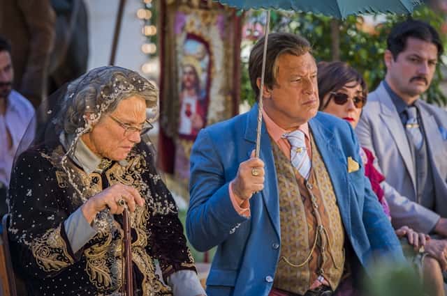 Encarnação (Selma Egrei), Afrânio (Antonio Fagundes), Iolanda (Christiane Torloni) e Carlos Eduardo (Marcelo Serrado) (Foto: Globo/Caiuá Franco)