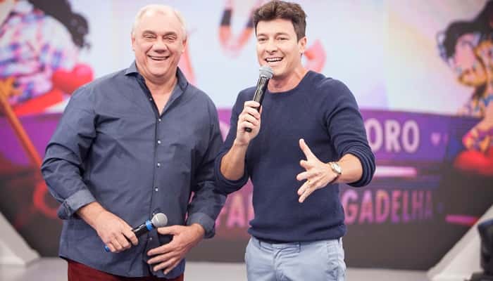 Marcelo Rezende e Rodrigo Faro no "Hora do Faro" (Foto: Edu Moraes/Record)