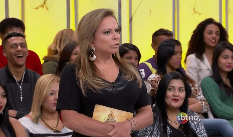 Christina Rocha no comando do "Casos de Família", ontem (18) (Foto: Reprodução/SBT)