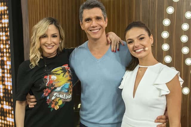 Marcio Garcia recebe Isis Valverde e Claudia Leitte (Foto: Globo/Renato Rocha Miranda)