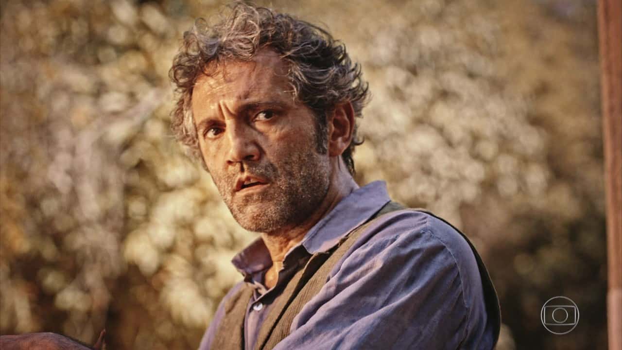 Domingos Montagner (Santo) em cena de "Velho Chico" (Foto: Reprodução/Globo)