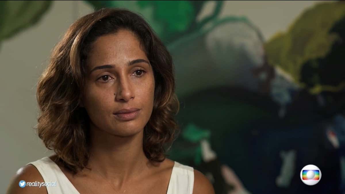 Camila Pitanga em entrevista ao "Fantástico", ontem (18) (Foto: Reprodução/Globo)